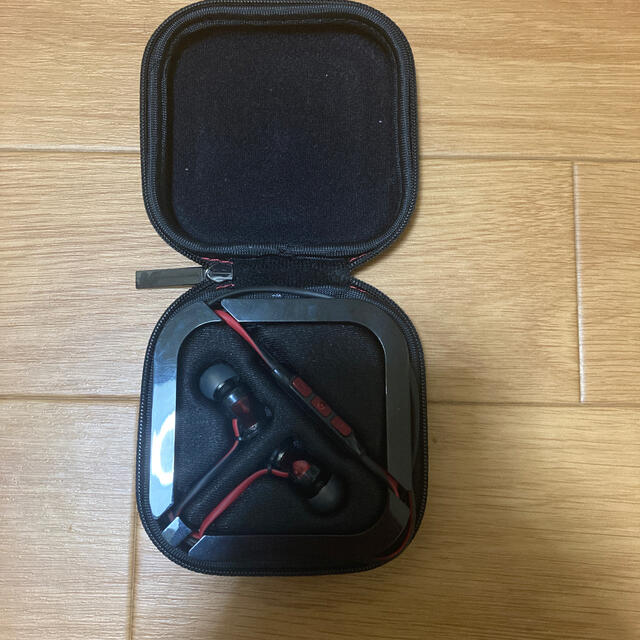 SENNHEISER(ゼンハイザー)のゼンハイザー Momentum in ear (iPhone) スマホ/家電/カメラのオーディオ機器(ヘッドフォン/イヤフォン)の商品写真