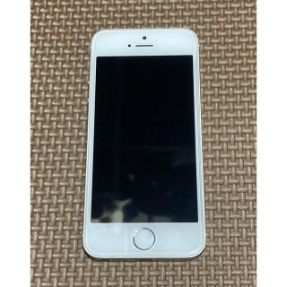 アイフォーン(iPhone)のiPhone5s 32GB　SILVER(スマートフォン本体)