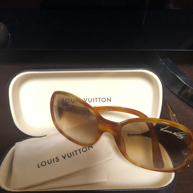 《美品》　LOUIS VUITTON サングラス　ジーナ