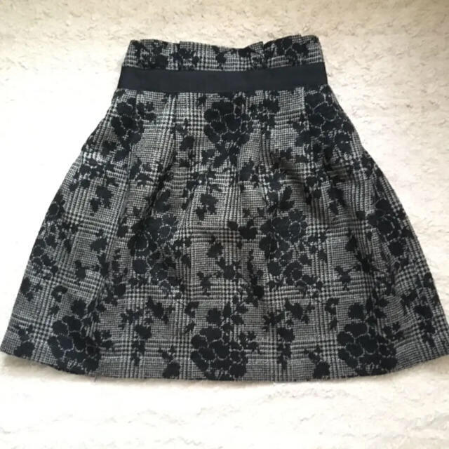 Jillstuart ジルスチュアート 花柄スカート 黒 チェック フロッキー 美品 秋冬コーデにの通販 By Lagom ジルスチュアートならラクマ Jillstuart ジルスチュアート 花柄スカート 黒 チェック フロッキー 美品 秋冬コーデにの通販 By Lagom ジルスチュアートならラクマ