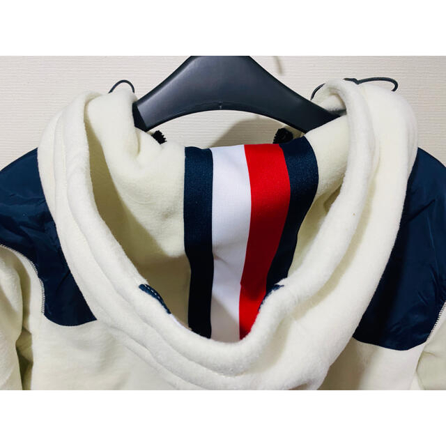 TOMMY HILFIGER(トミーヒルフィガー)の新品タグ付き！Tommyボアパーカー　ホワイト メンズのトップス(パーカー)の商品写真