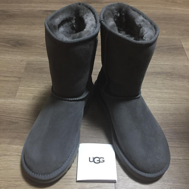 UGG - 新品未使用!正規品UGG ムートンブーツ クラッシックショート2