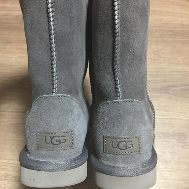 新品未使用！正規品UGG ムートンブーツ クラッシックショート2グレー ...