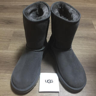 アグ(UGG)の新品未使用！正規品UGG ムートンブーツ クラッシックショート2グレー 23cm(ブーツ)