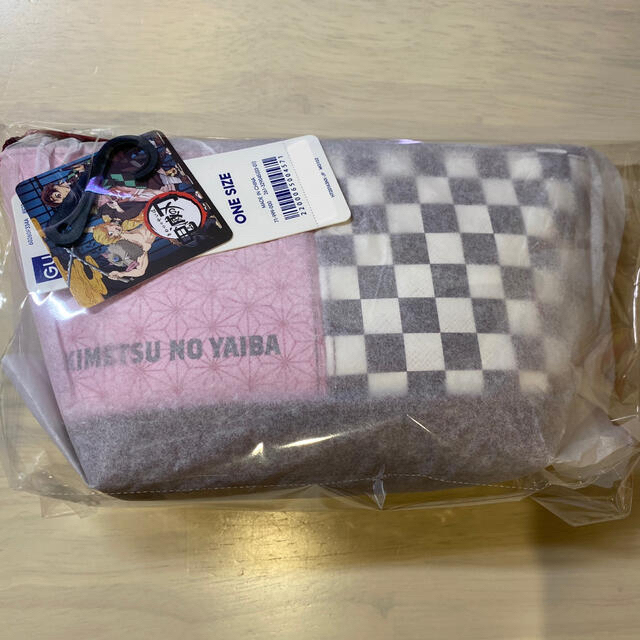 GU(ジーユー)の【新品】鬼滅の刃 ポーチ《2種セット》 レディースのファッション小物(ポーチ)の商品写真