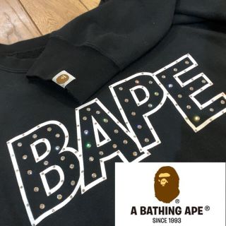 アベイシングエイプ(A BATHING APE)のア ベイシング エイプ  ◼️希少品◼️スワロフスキー  ロゴ　スウェット(スウェット)