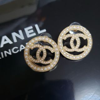 シャネル(CHANEL)のCHANEL　シャネル　ピアス　パール　ノベルティ(ピアス)