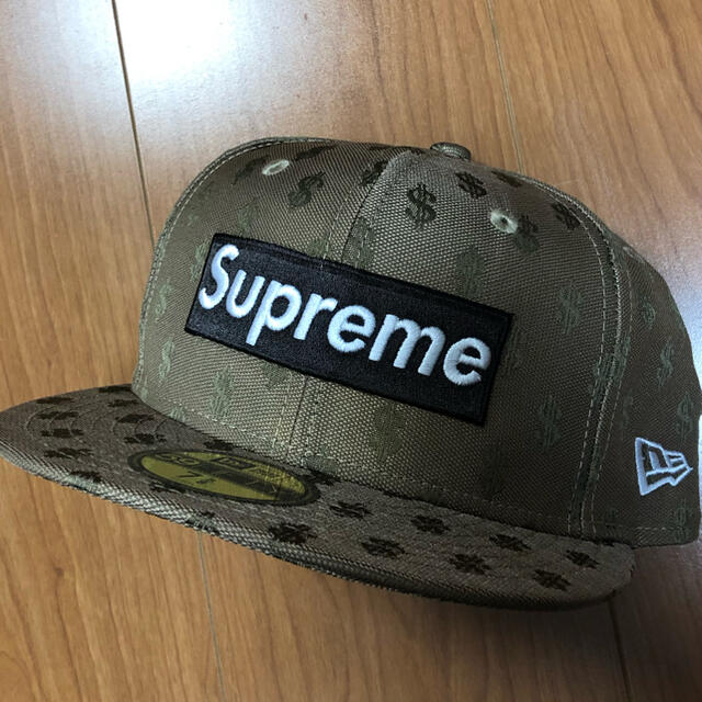 Supreme(シュプリーム)のsupreme box logo newera cap 7 5/8  メンズの帽子(キャップ)の商品写真