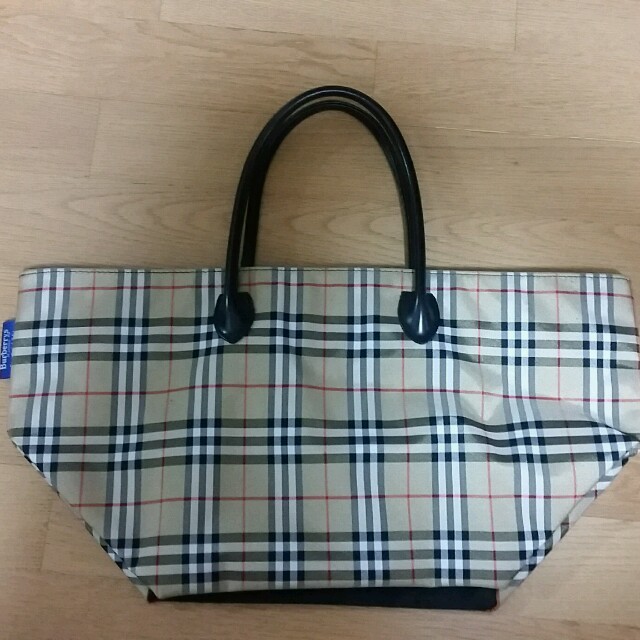 BURBERRY(バーバリー)のBurberry トートーバック レディースのバッグ(トートバッグ)の商品写真