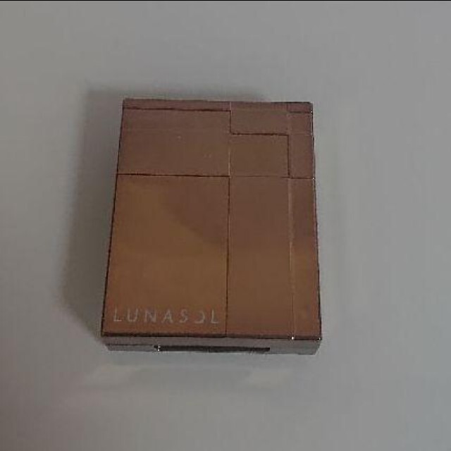 LUNASOL(ルナソル)のLUNASOL メルティングカラーアイズ EX02 コスメ/美容のベースメイク/化粧品(アイシャドウ)の商品写真