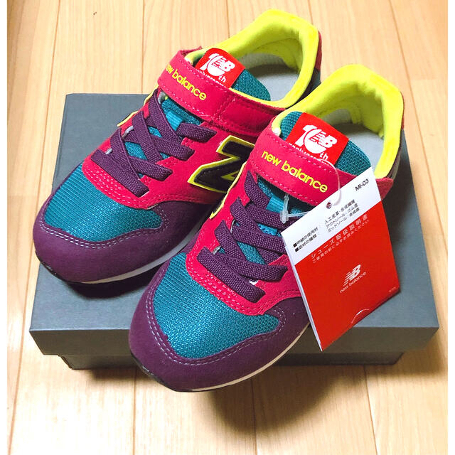 New Balance(ニューバランス)の【新品】スニーカー　18.5cm キッズ/ベビー/マタニティのキッズ靴/シューズ(15cm~)(スニーカー)の商品写真