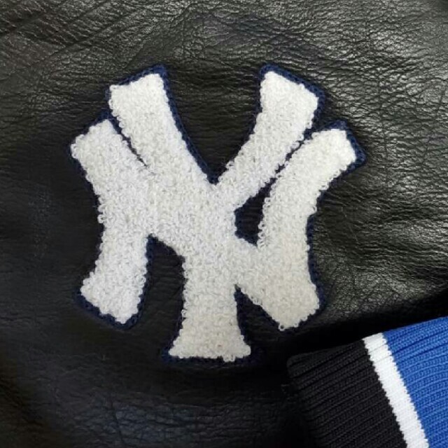 Majestic(マジェスティック)の【新品】MLBユニフォームメーカー　マジェスティック社　NYヤンキーススタジャン メンズのジャケット/アウター(スタジャン)の商品写真