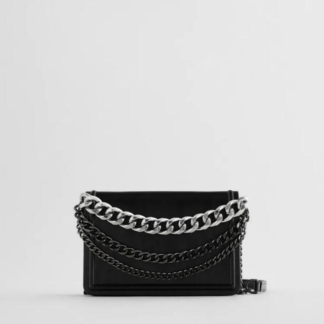 ZARA(ザラ)のZARA チェーンショルダーバッグ　ブラック レディースのバッグ(ショルダーバッグ)の商品写真