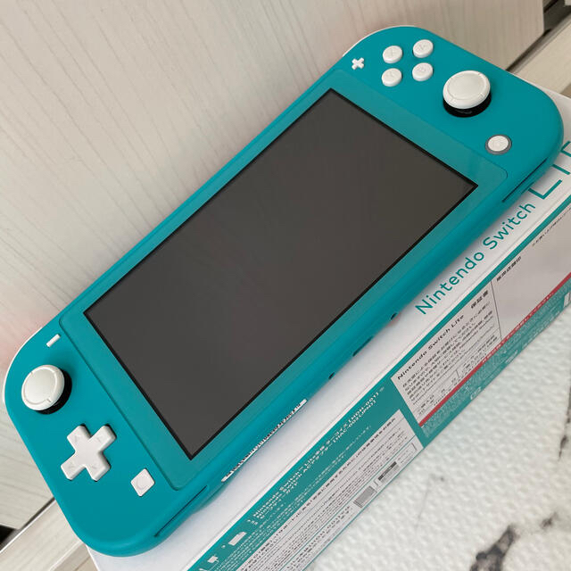 Nintendo Switch(ニンテンドースイッチ)のNintendo Switch Lite ニンテンドースイッチライト ターコイズ エンタメ/ホビーのゲームソフト/ゲーム機本体(家庭用ゲーム機本体)の商品写真