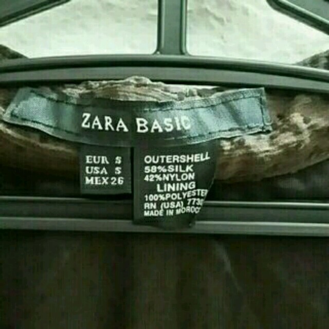 ZARA(ザラ)のよっちゃん様専用 ZARA♡ブラウス レディースのトップス(シャツ/ブラウス(半袖/袖なし))の商品写真