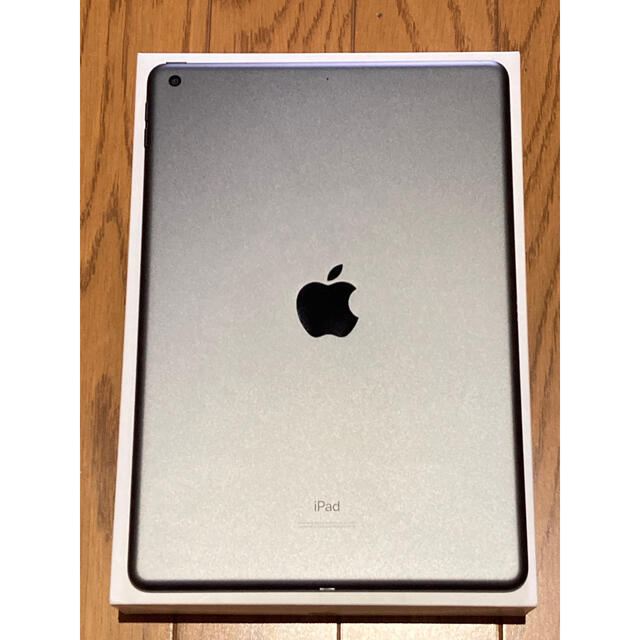 Apple(アップル)のApple  iPad 10.2 第7世代 wifi MW742J/A 美品 スマホ/家電/カメラのPC/タブレット(タブレット)の商品写真