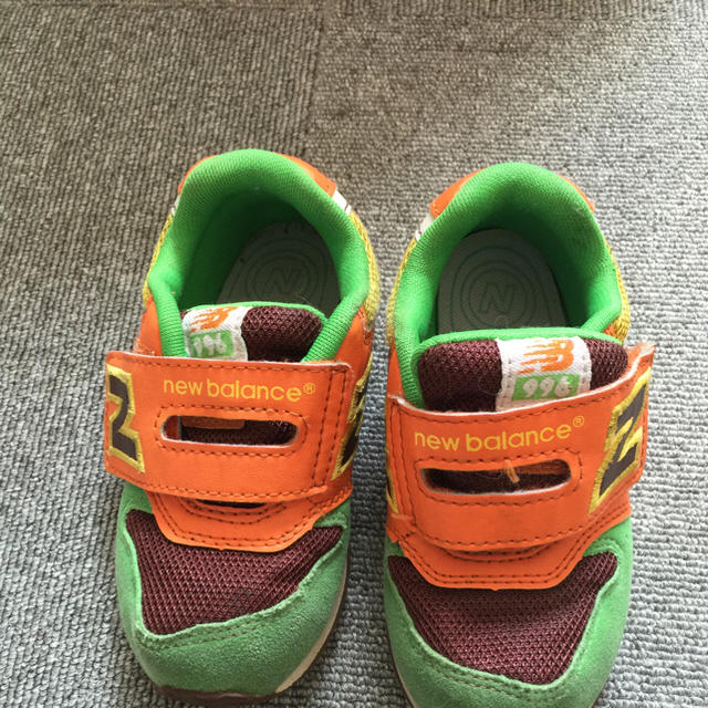 NIKE(ナイキ)のニューバランスの子供靴 キッズ/ベビー/マタニティのキッズ靴/シューズ(15cm~)(スニーカー)の商品写真