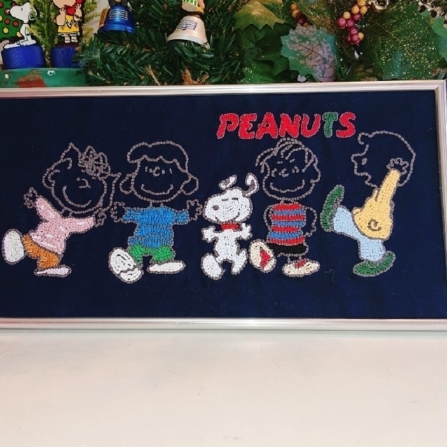 PEANUTS(ピーナッツ)のスヌーピー刺繍 ハンドメイドのインテリア/家具(インテリア雑貨)の商品写真