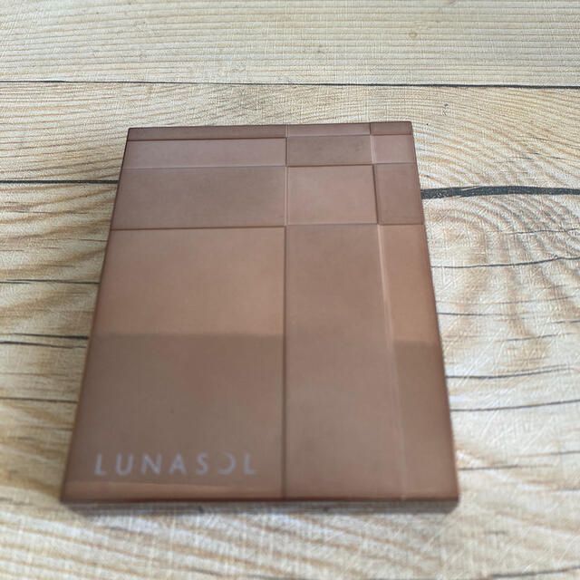 LUNASOL(ルナソル)のルナソル　アイシャドー コスメ/美容のベースメイク/化粧品(アイシャドウ)の商品写真