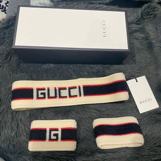 グッチ(Gucci)の【ＪＹＰ様専用】gucci ヘアバンド&リストバンドセット(バングル/リストバンド)