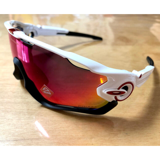 Oakley(オークリー)の【新品未使用】OAKLEY オークリー ジョウブレイカー ポリッシュドホワイト スポーツ/アウトドアの自転車(ウエア)の商品写真