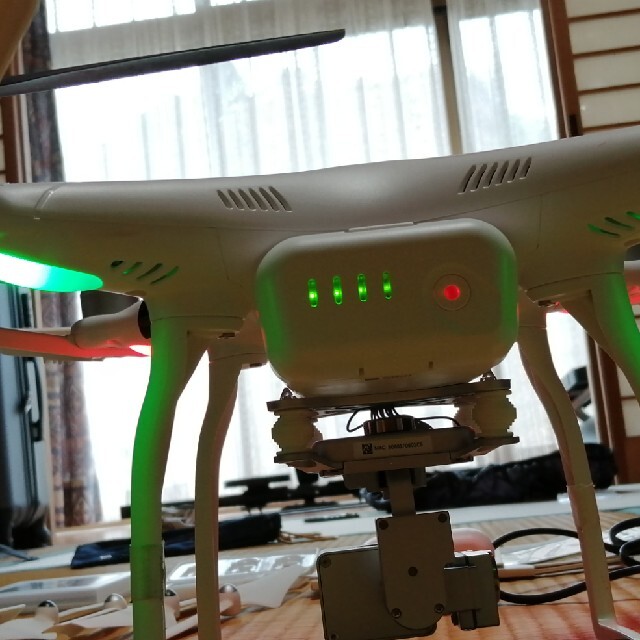 phantom(ファントム)のDJI phantom3 スタンダード　phantom3 　訳あり エンタメ/ホビーのテーブルゲーム/ホビー(航空機)の商品写真