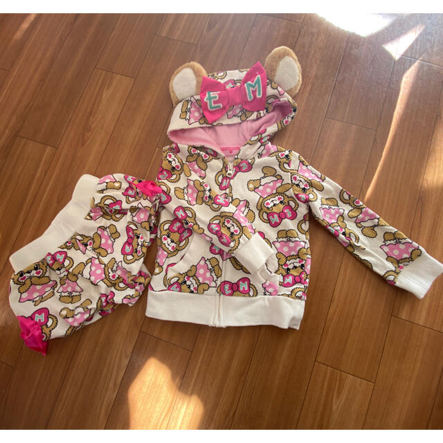 EARTHMAGIC(アースマジック)のアースマジック 総柄　セットアップ キッズ/ベビー/マタニティのキッズ服女の子用(90cm~)(その他)の商品写真