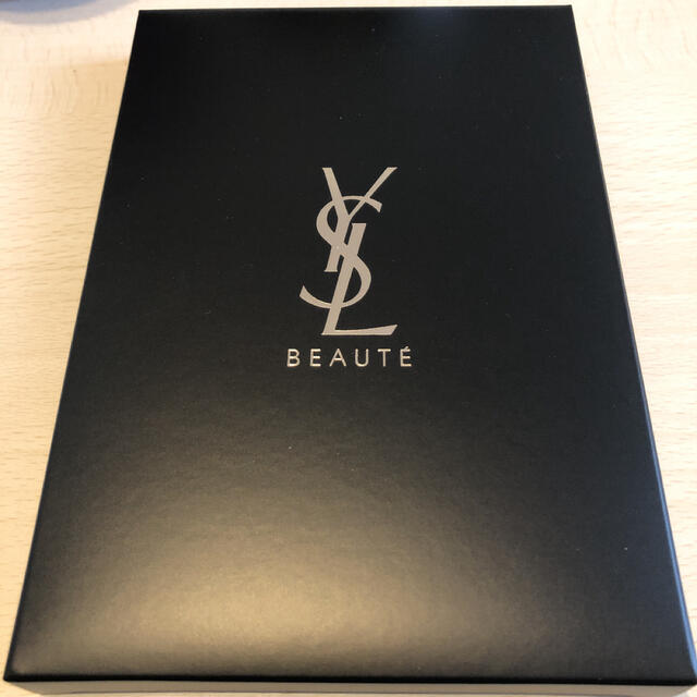 Yves Saint Laurent Beaute(イヴサンローランボーテ)のりえぞ様専用　★ YSL イヴ・サンローラン オリジナルミラー レディースのファッション小物(ミラー)の商品写真