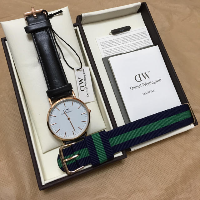 Daniel Wellington(ダニエルウェリントン)のDW 36㎜ 交換ベルト付♪ レディースのファッション小物(腕時計)の商品写真