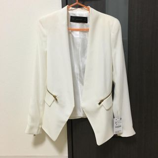 ザラ(ZARA)のzara 白 ジャケット(ノーカラージャケット)