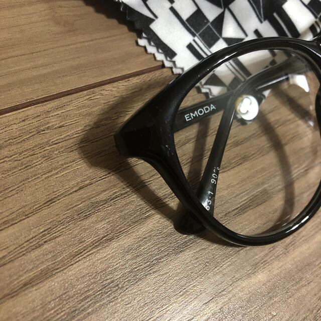 EMODA(エモダ)のEMODA  伊達メガネ　オシャレ レディースのファッション小物(サングラス/メガネ)の商品写真