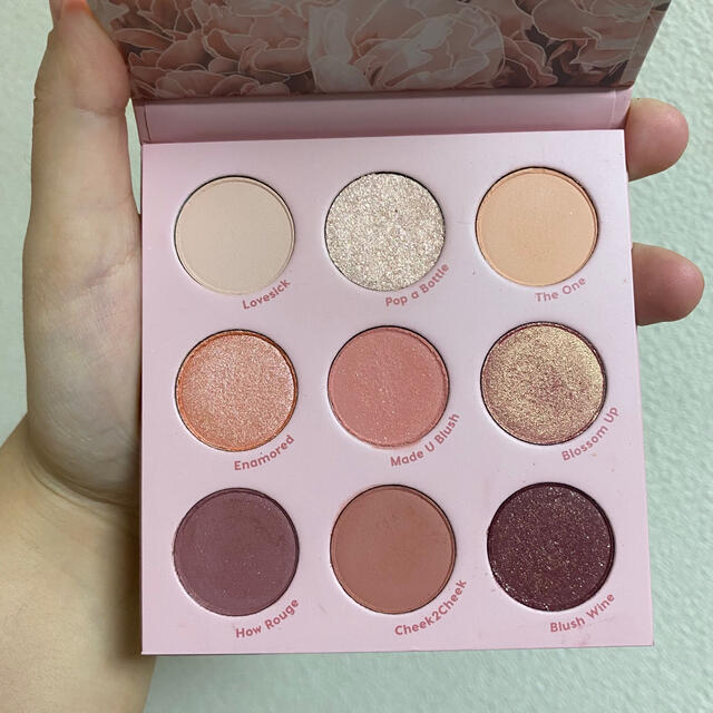 colourpop(カラーポップ)のカラーポップ　color pop   blush  crush コスメ/美容のベースメイク/化粧品(アイシャドウ)の商品写真