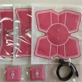 イームス(EMS)の腹筋ベルト SLOTRE EMS ピンク　ダイエット　筋トレ(トレーニング用品)