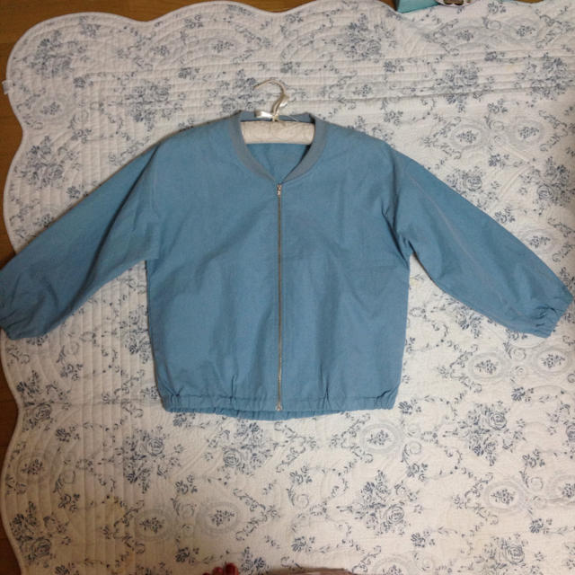 Kastane(カスタネ)のKastane  水色ブルゾン レディースのジャケット/アウター(ブルゾン)の商品写真