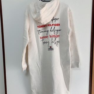 トミーヒルフィガー(TOMMY HILFIGER)の【Tommy Hilfiger】トミー バックロゴ パーカーワンピ 160cm用(ロングワンピース/マキシワンピース)