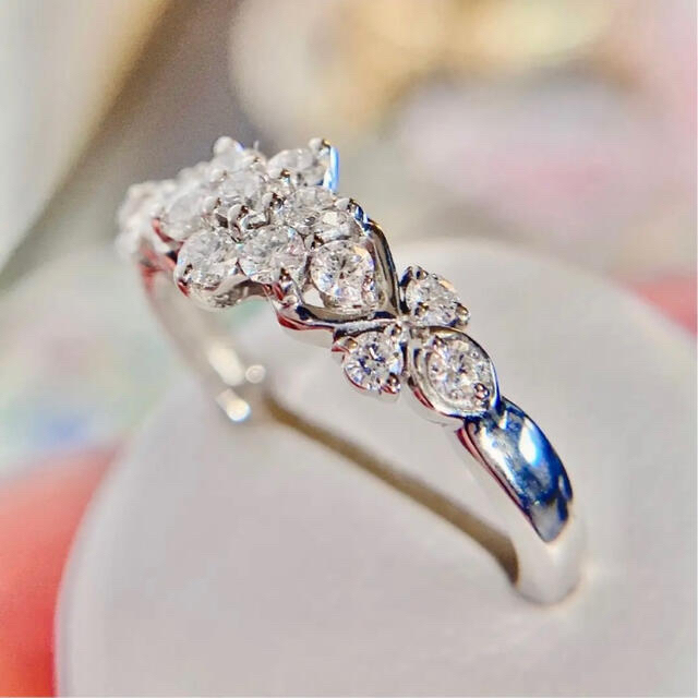 pt950 高品質ダイヤモンド フラワーデザインリングD0.46ct  レディースのアクセサリー(リング(指輪))の商品写真