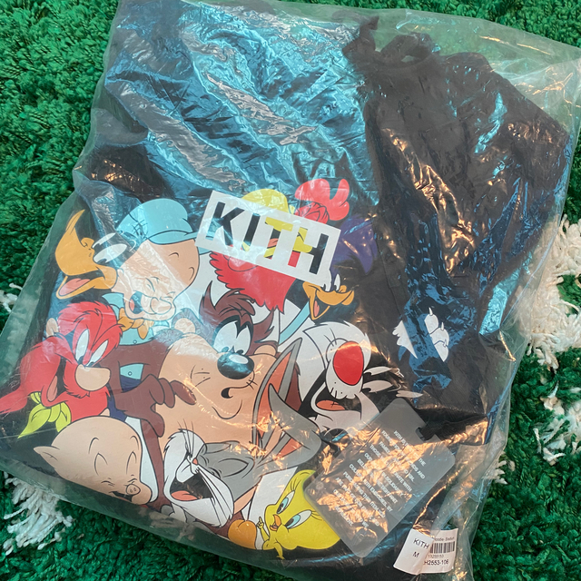 最終値下げ　kith looney tunes フーディートップス