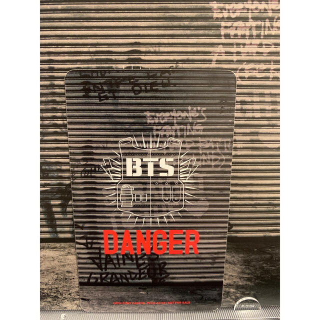 防弾少年団(BTS)(ボウダンショウネンダン)の防弾少年団 BTS DANGER トレカ エンタメ/ホビーのCD(K-POP/アジア)の商品写真