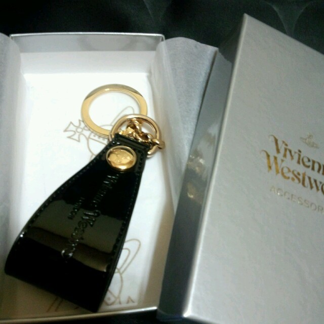 Vivienne Westwood(ヴィヴィアンウエストウッド)のヴィヴィアン　キーホルダー レディースのファッション小物(キーホルダー)の商品写真