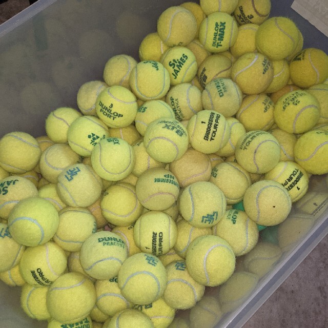 テニスボール 練習用 使用済み 100 150ほどの通販 By Gaza S Shop ラクマ