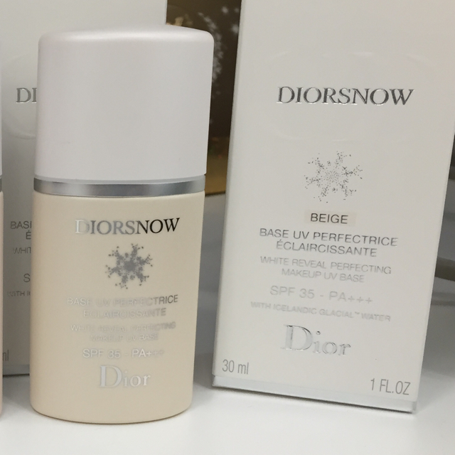 Christian Dior(クリスチャンディオール)の新品★ディオールスノーUVベース35 コスメ/美容のベースメイク/化粧品(化粧下地)の商品写真