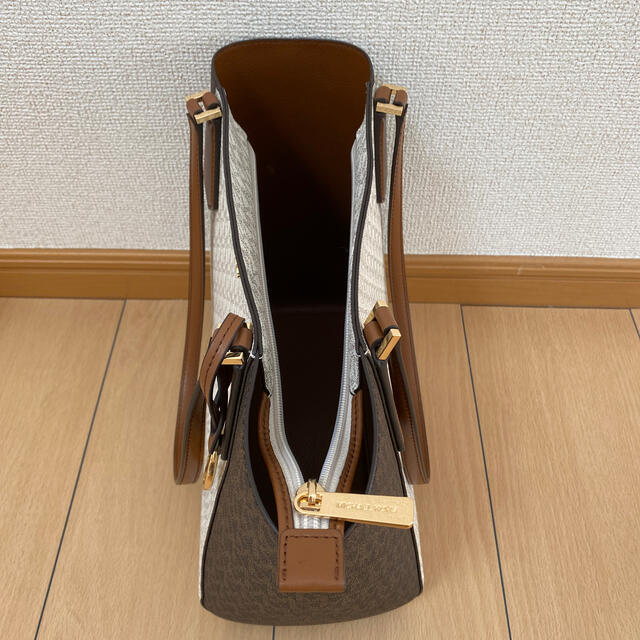 Michael Kors(マイケルコース)の新品☆MICHAEL KORS  ハンドバック レディースのバッグ(ハンドバッグ)の商品写真