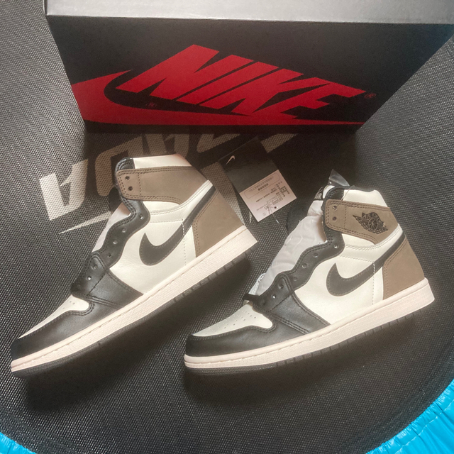 AIR JORDAN 1 RETRO HIGH OG Dark mocha