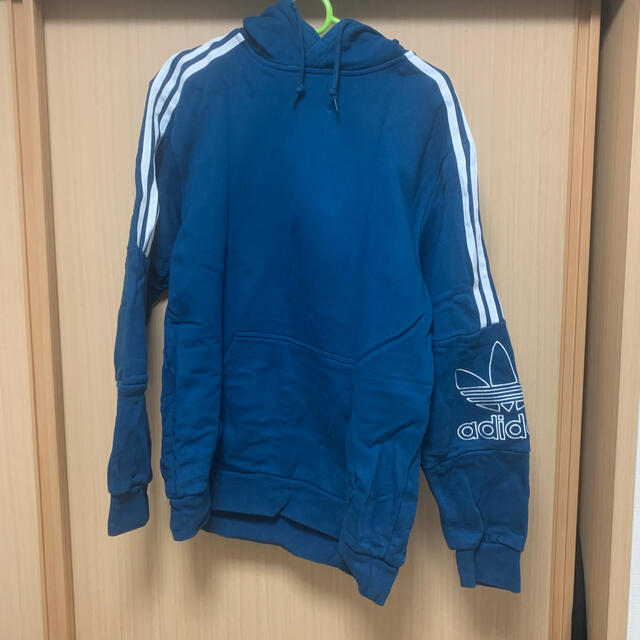 adidas フーディー