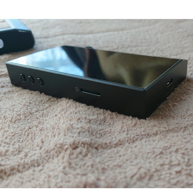 iriver(アイリバー)のAstell&Kern AK70 MKⅡ Noir Black スマホ/家電/カメラのオーディオ機器(ポータブルプレーヤー)の商品写真