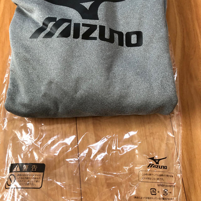 MIZUNO(ミズノ)の限界値下げ！新品！ミズノ パーカー  グレー XO スポーツ/アウトドアの野球(ウェア)の商品写真