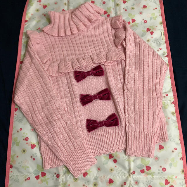 Shirley Temple(シャーリーテンプル)の未使用  Shirley Temple  ニット  120 キッズ/ベビー/マタニティのキッズ服女の子用(90cm~)(ニット)の商品写真