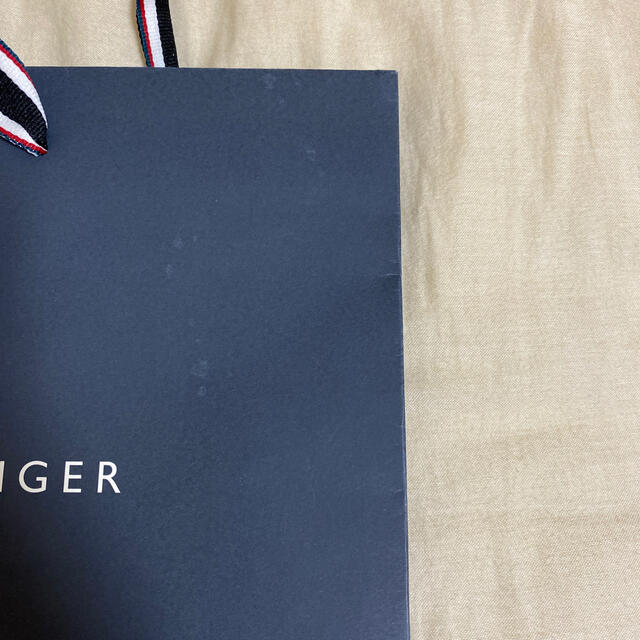 TOMMY HILFIGER(トミーヒルフィガー)のTOMMY HILFIGER 紙袋 レディースのバッグ(ショップ袋)の商品写真