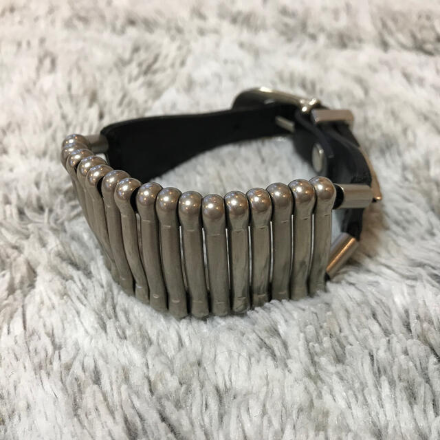 TOGA(トーガ)のToga pulla western metal belt bangle レディースのアクセサリー(ブレスレット/バングル)の商品写真