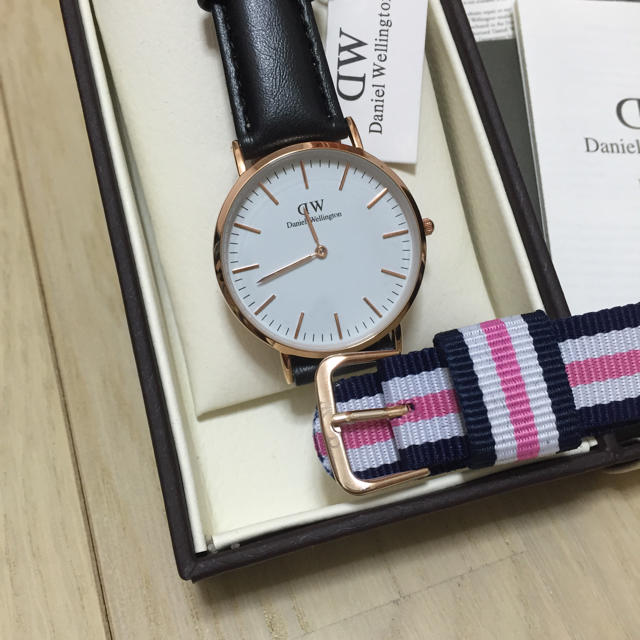 Daniel Wellington(ダニエルウェリントン)のDW 36㎜ 交換ベルト付♪ レディースのファッション小物(腕時計)の商品写真